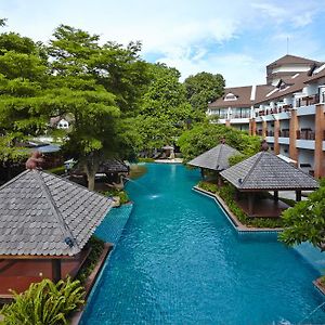 Woodlands hotel y Resort